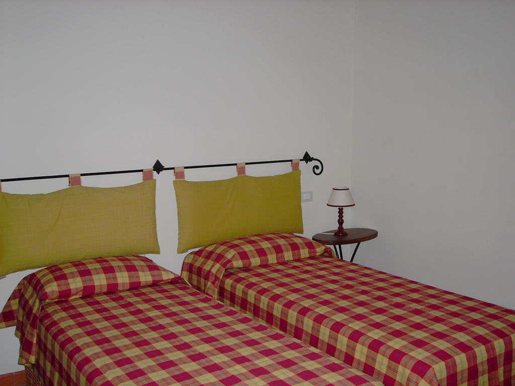 Frateria Di San Benedetto Villa Montepulciano Stazione Стая снимка
